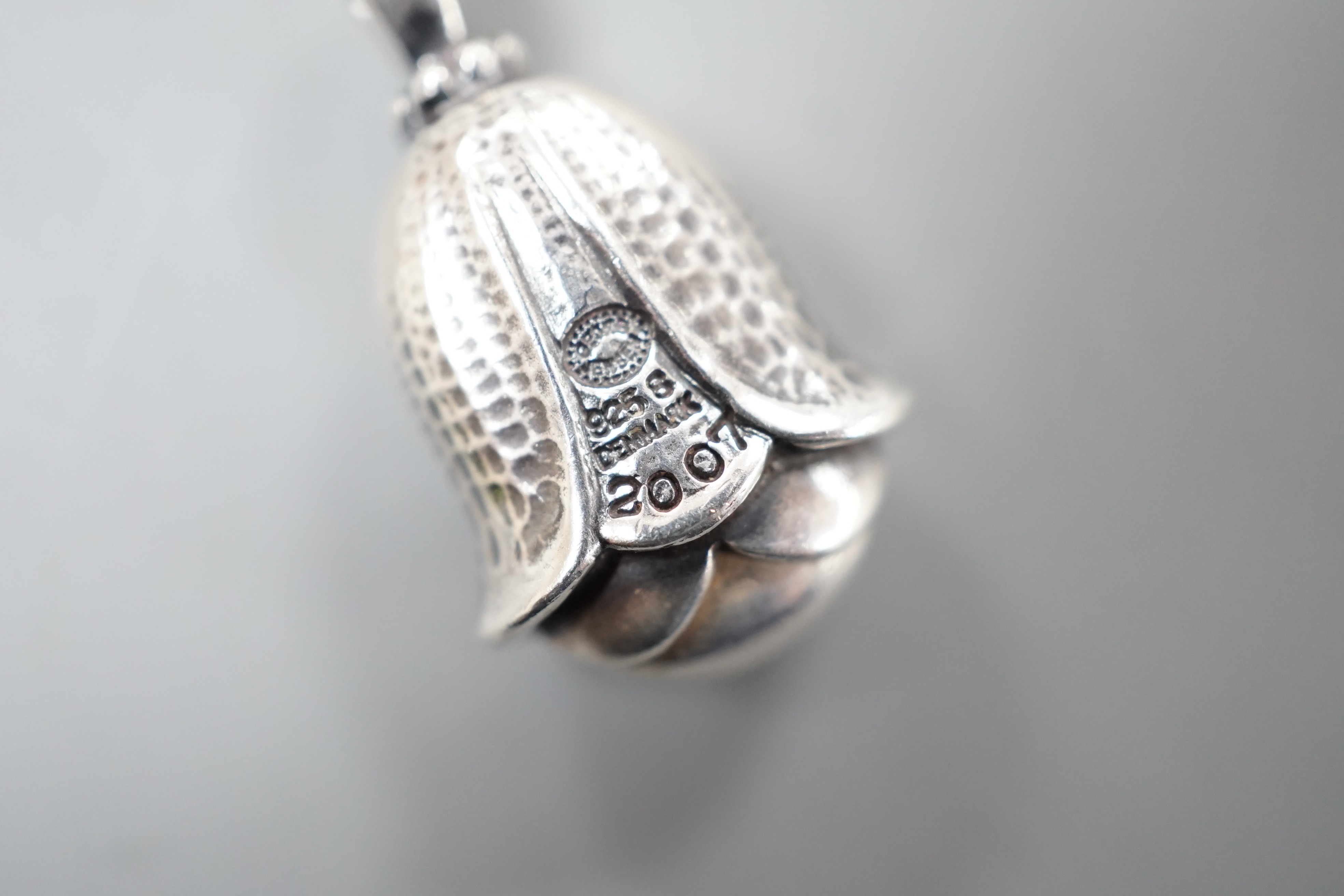 A Georg Jensen sterling artist pendant for the year 2007, of tulip form, 26mm.